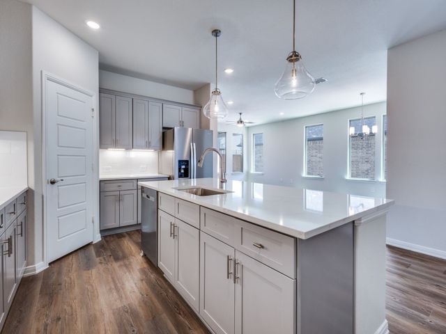 1904 Holland Drive, Van Alstyne, TX 75495