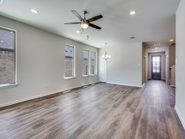 1904 Holland Drive, Van Alstyne, TX 75495