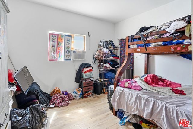 208 W 49th Street, Los Angeles, CA 90037