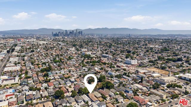 208 W 49th Street, Los Angeles, CA 90037