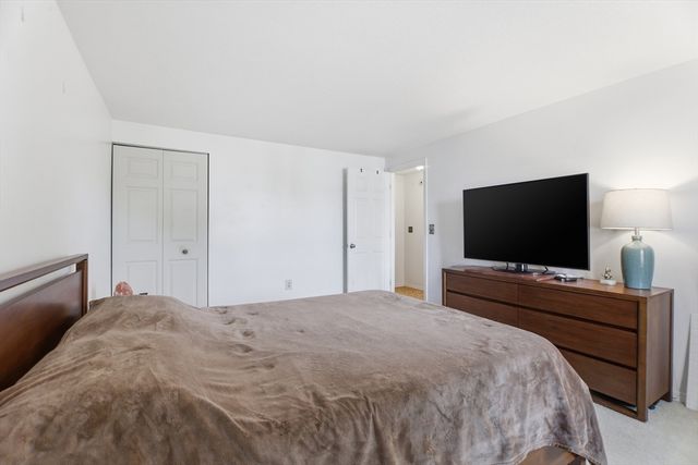 269 Chicopee St 16, Chicopee, MA 01013