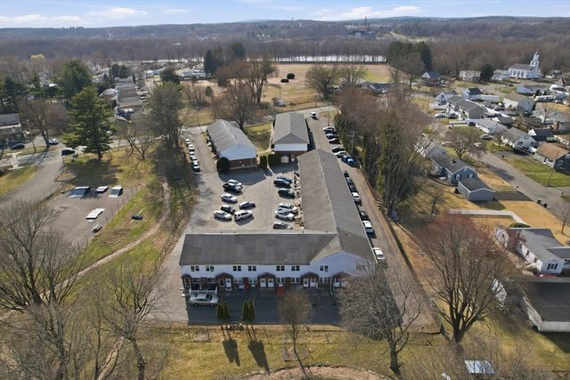 269 Chicopee St 16, Chicopee, MA 01013