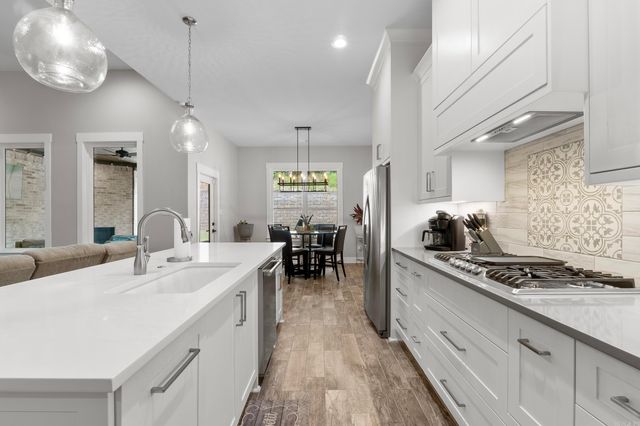 7717 S Shoreline Boulevard, Benton, AR 72019