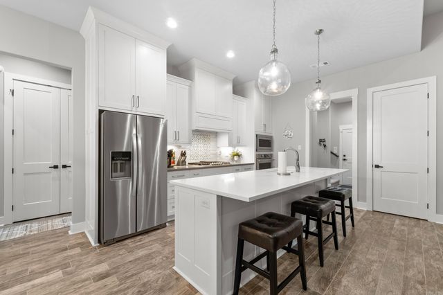 7717 S Shoreline Boulevard, Benton, AR 72019