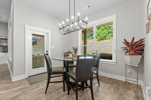 7717 S Shoreline Boulevard, Benton, AR 72019