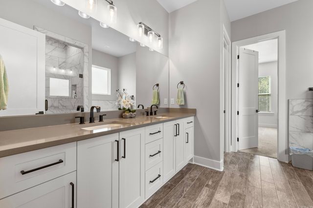 7717 S Shoreline Boulevard, Benton, AR 72019