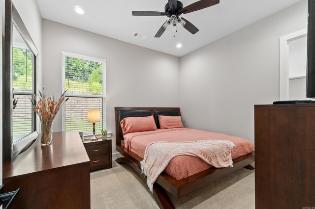 7717 S Shoreline Boulevard, Benton, AR 72019