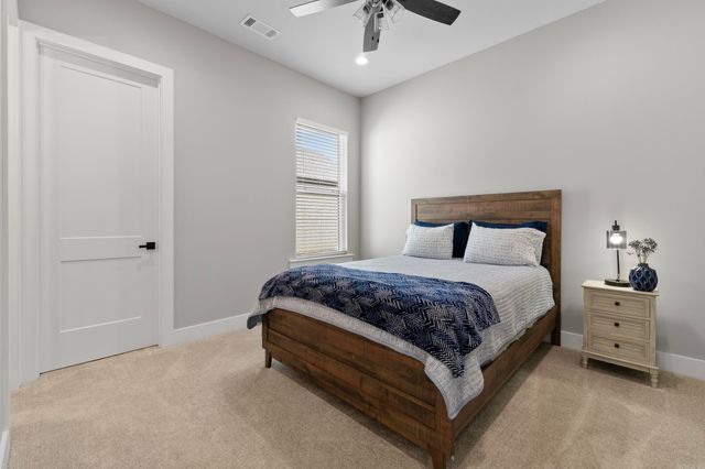 7717 S Shoreline Boulevard, Benton, AR 72019