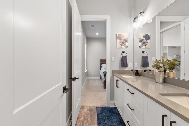 7717 S Shoreline Boulevard, Benton, AR 72019