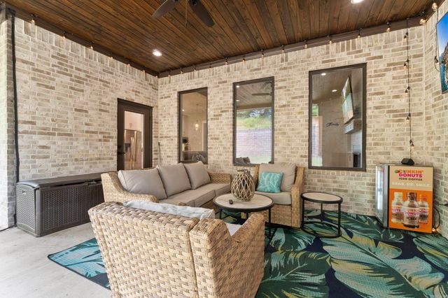 7717 S Shoreline Boulevard, Benton, AR 72019