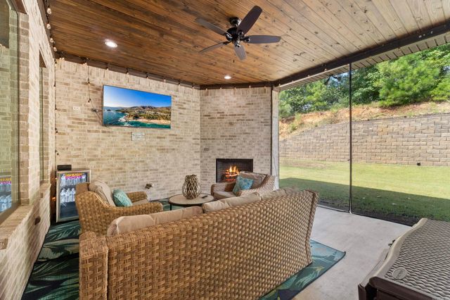 7717 S Shoreline Boulevard, Benton, AR 72019