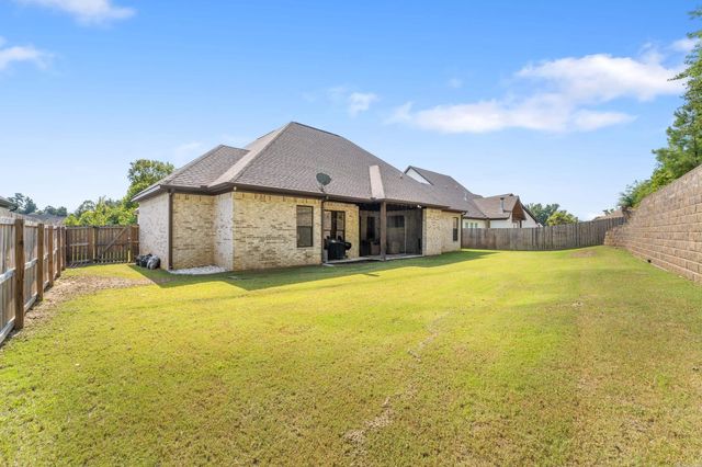 7717 S Shoreline Boulevard, Benton, AR 72019