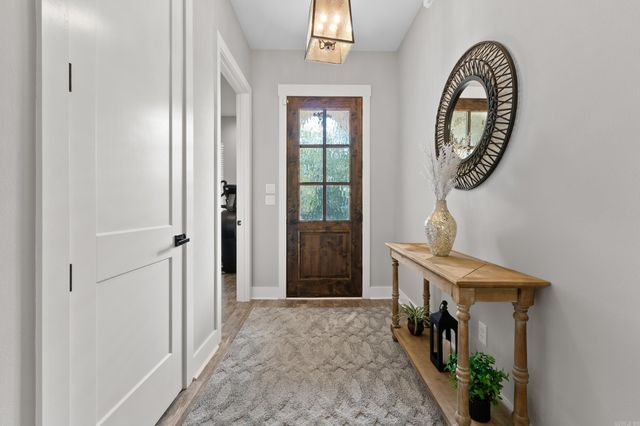 7717 S Shoreline Boulevard, Benton, AR 72019