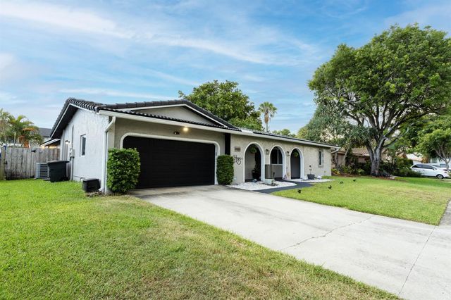 4080 Lake Drive, Coconut Creek, FL 33066