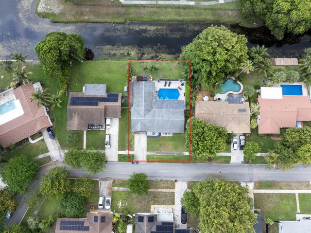 4080 Lake Drive, Coconut Creek, FL 33066