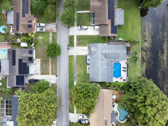 4080 Lake Drive, Coconut Creek, FL 33066