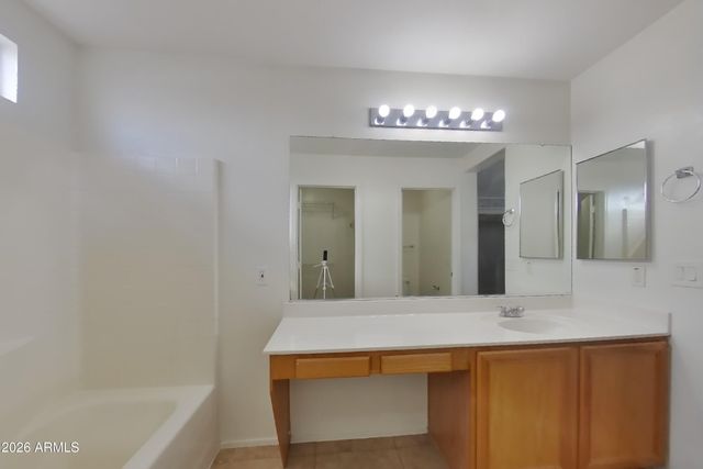4925 S 15TH Place, Phoenix, AZ 85040