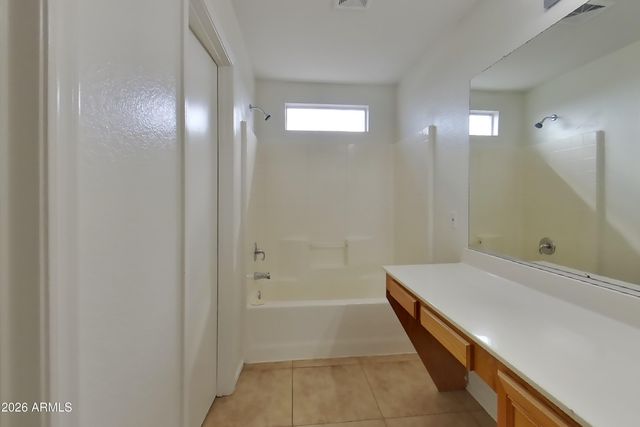 4925 S 15TH Place, Phoenix, AZ 85040