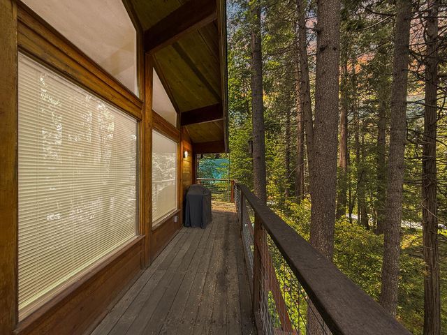 12970 Spanish Ln, Nevada City, CA 95959