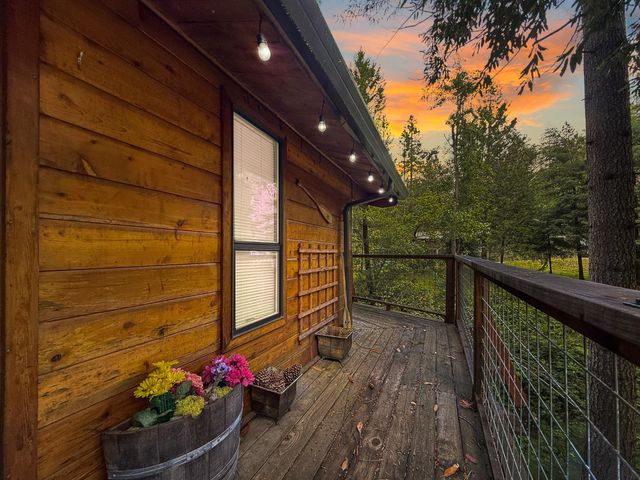 12970 Spanish Ln, Nevada City, CA 95959