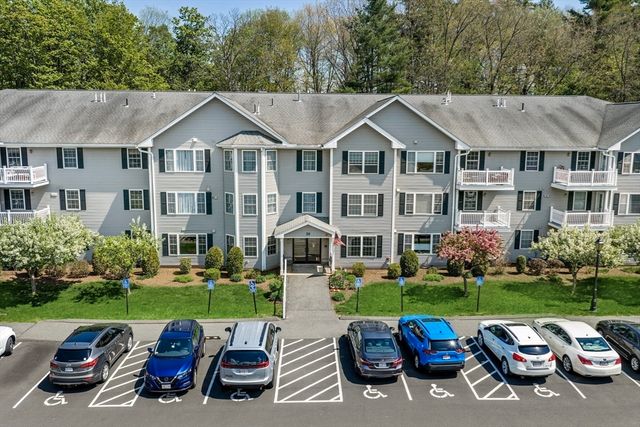 24 Greenleaves Dr 406, Amherst, MA 01002