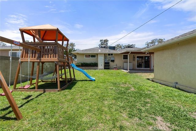 3170 N Los Coyotes Diagonal, Long Beach, CA 90808