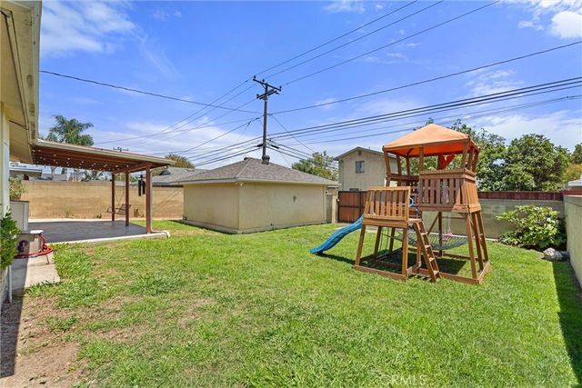3170 N Los Coyotes Diagonal, Long Beach, CA 90808