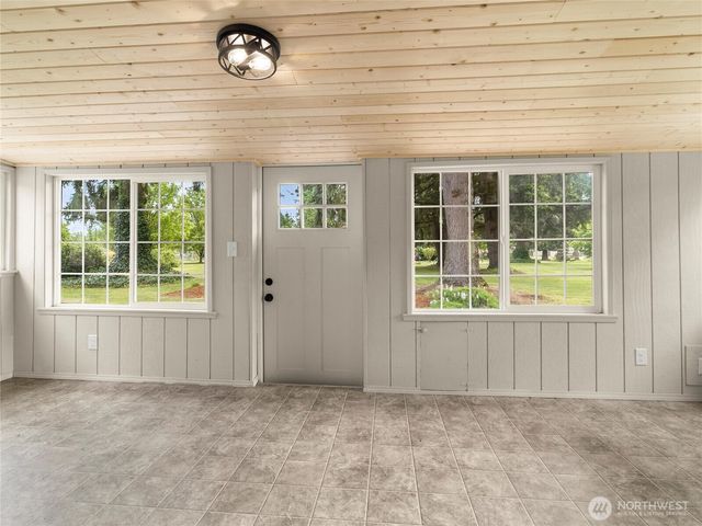 17720 Irwin Street SW, Rochester, WA 98579