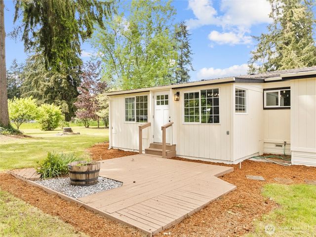 17720 Irwin Street SW, Rochester, WA 98579