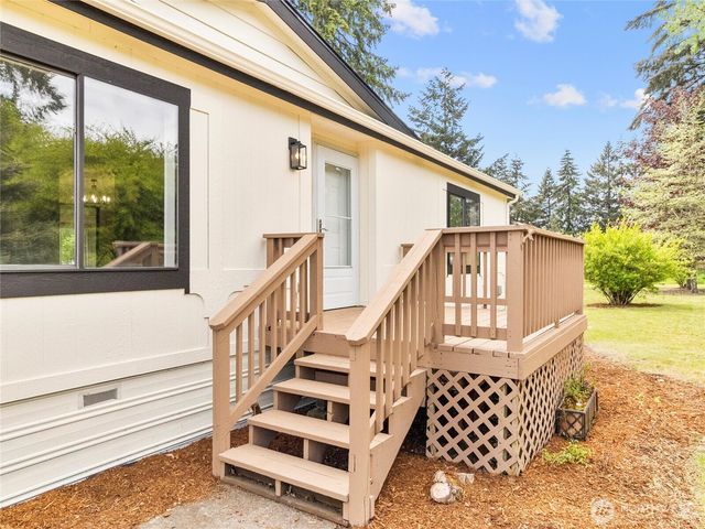 17720 Irwin Street SW, Rochester, WA 98579