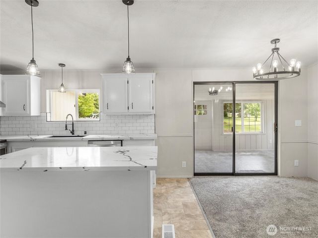 17720 Irwin Street SW, Rochester, WA 98579