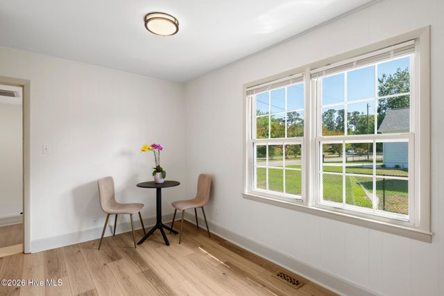 3521 Middle Sound Loop Road, Wilmington, NC 28411