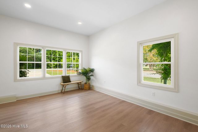 3521 Middle Sound Loop Road, Wilmington, NC 28411