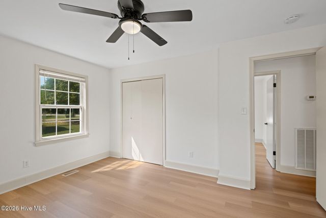 3521 Middle Sound Loop Road, Wilmington, NC 28411