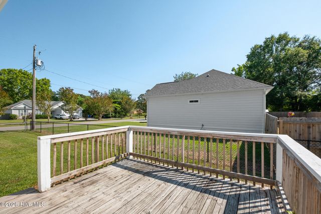 3521 Middle Sound Loop Road, Wilmington, NC 28411
