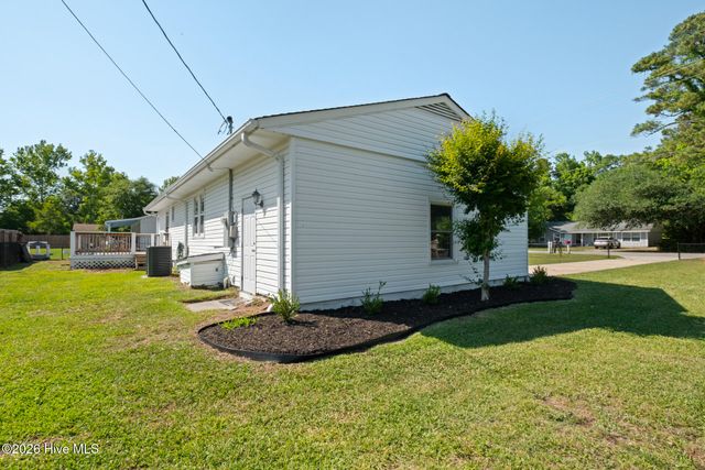3521 Middle Sound Loop Road, Wilmington, NC 28411