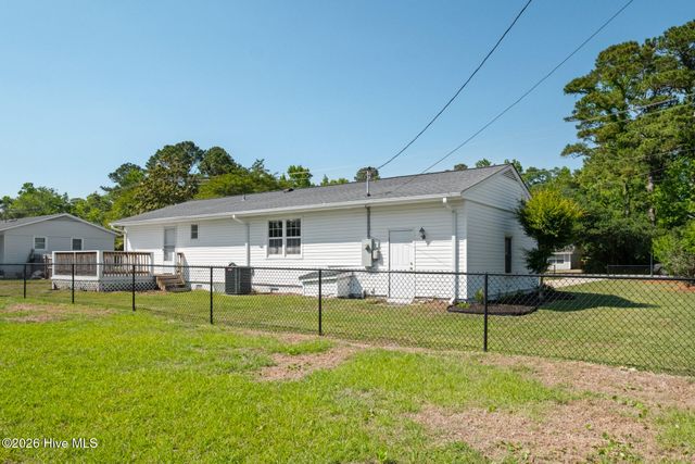 3521 Middle Sound Loop Road, Wilmington, NC 28411