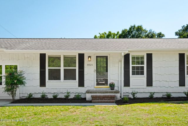 3521 Middle Sound Loop Road, Wilmington, NC 28411