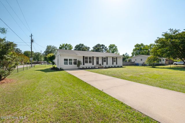 3521 Middle Sound Loop Road, Wilmington, NC 28411