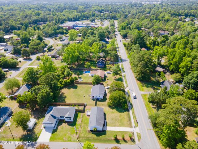 3521 Middle Sound Loop Road, Wilmington, NC 28411