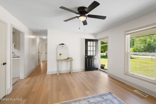 3521 Middle Sound Loop Road, Wilmington, NC 28411