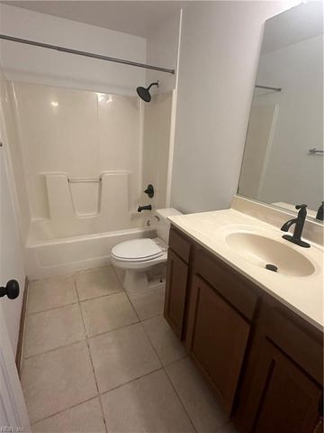 3301 Clover Meadows DR, Chesapeake, VA 23321