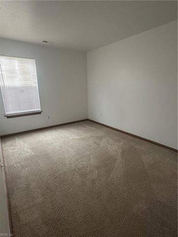 3301 Clover Meadows DR, Chesapeake, VA 23321