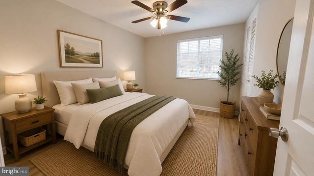 8465 YELLOW LEAF CT, Springfield, VA 22153