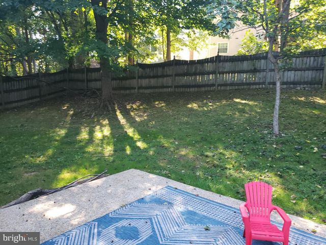 8465 YELLOW LEAF CT, Springfield, VA 22153