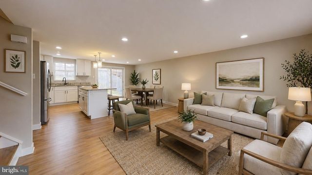 8465 YELLOW LEAF CT, Springfield, VA 22153