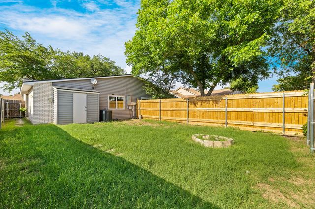 4625 Chapman Street, The Colony, TX 75056