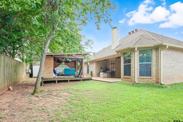 704 Windover Ln, Bullard, TX 75757