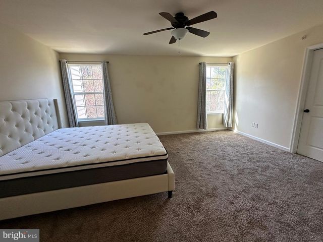 525 S TWIN LAKES BLVD, Newark, DE 19711