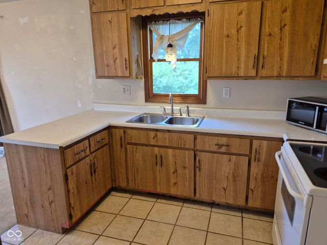 9036 E Raymond Street, Indianapolis, IN 46239